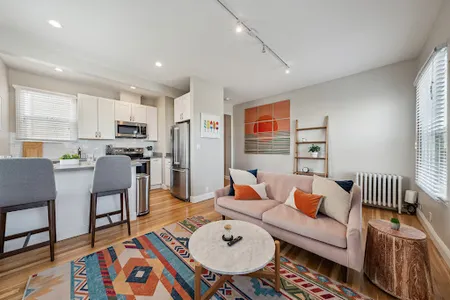 North Point St Apartment