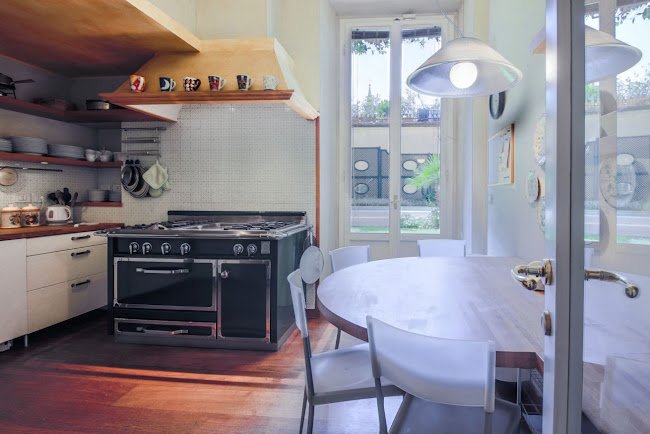 STYLISH & LUXURIOUS ABODE IN THE HEART OF FLORENCE