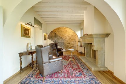 14TH CENT HISTORIC ESTATE ON THE EDGE OF FLORENCE