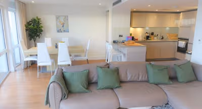 Kingston Riverside Three Beds with Balcony