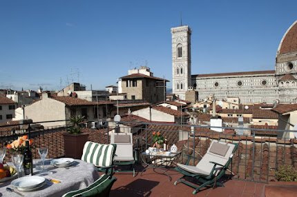 PANORAMIC VIEW OF FLORENCE RIGHT AT YOUR DOORSTEP