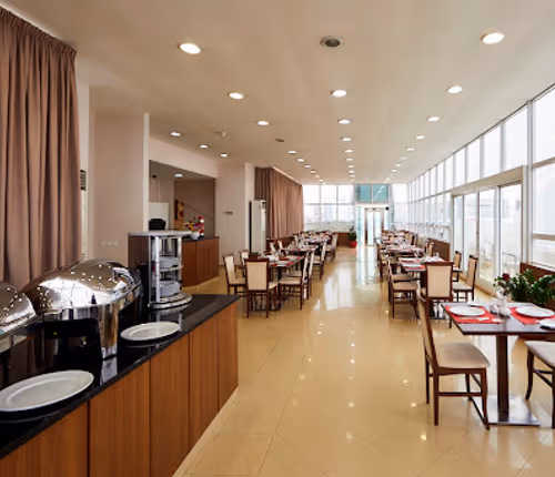 Restaurant at Av. Luanda Sul em frente Sreet Apartment