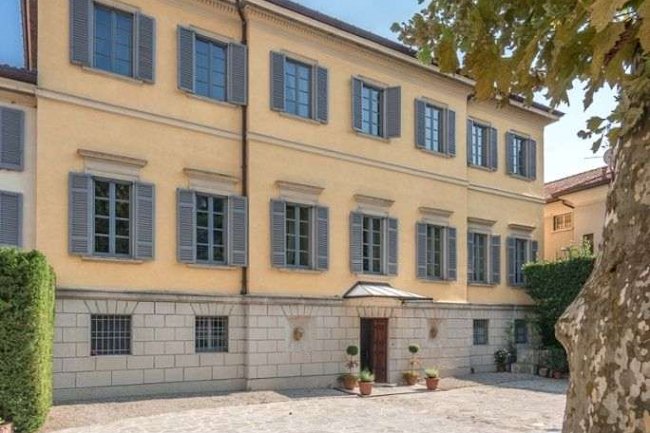 LAKE COMO HISTORIC LUXURY VILLA- 1200M2 OF PURE SPLEDOUR