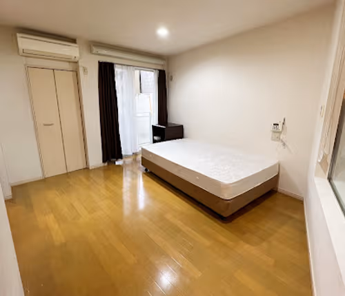 1 Chome Yuigahama Apartments