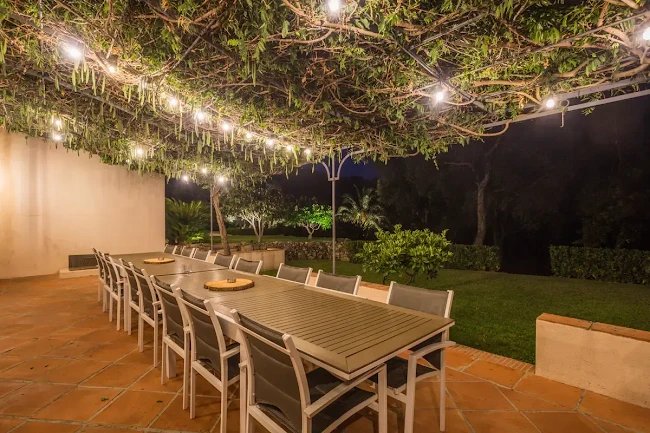 EXCEPTIONAL 320M2 BASTIDE OVERLOOKING THE GULF OF ST TROPEZ