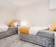 Bedford Hospital Victoria Maisonette by Homely Spaces