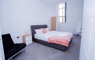 Spacious Urban City Apartment Doncaster