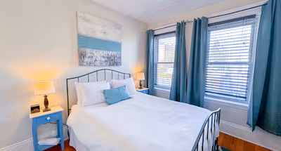 Top-Floor Apartment with Natural Light