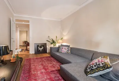 Eaux-Vives Serviced Apartment