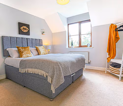 Executive Monkston Apartment