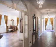 Magnificient Villa located right on the shores of Lake Como