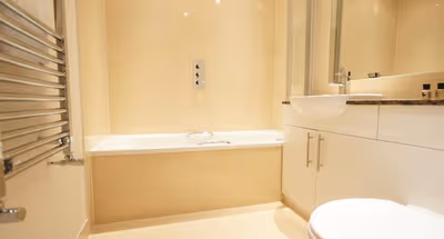 Crompton Court Apartments - Woodgreen