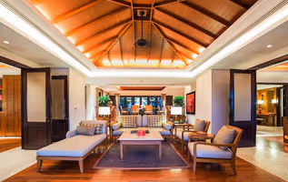 Srisoonthorn Road Villa