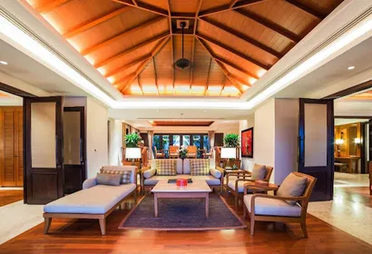 Srisoonthorn Road Villa