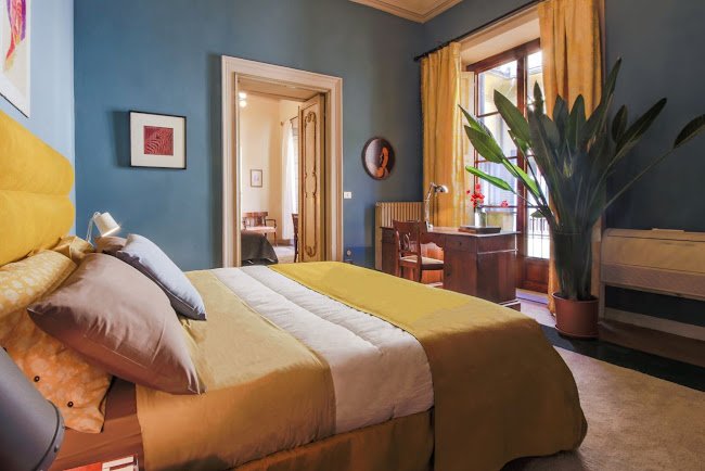 ARTFULLY DECORATED ABODE IN THE HISTORICAL CENTER
