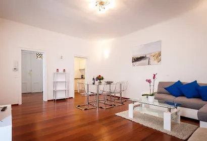 Operngasse Premium in "Your Vienna"