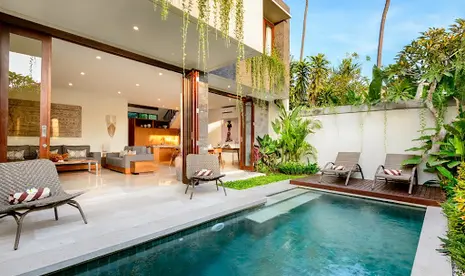 A Grand Luxury Villa Near Seminyak
