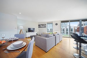 Esprit Court