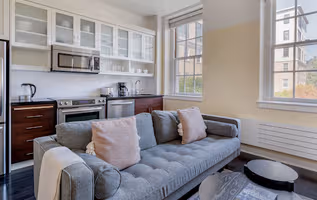 Wedemeyer St Apartment