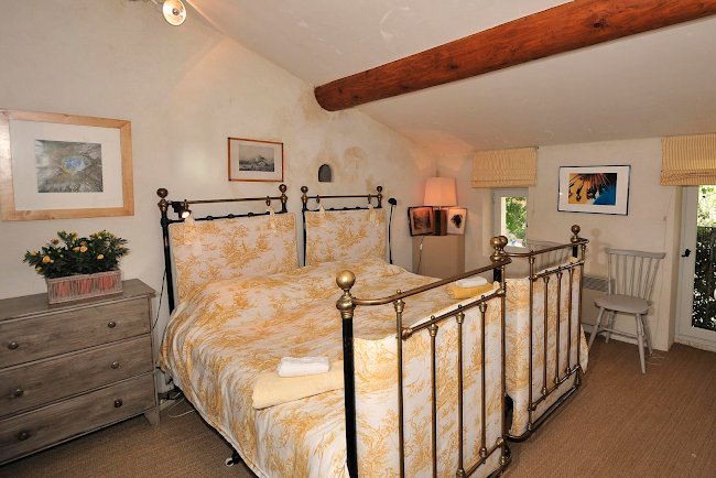 A Luxurious French Villa in a Picturesque Provencal Village