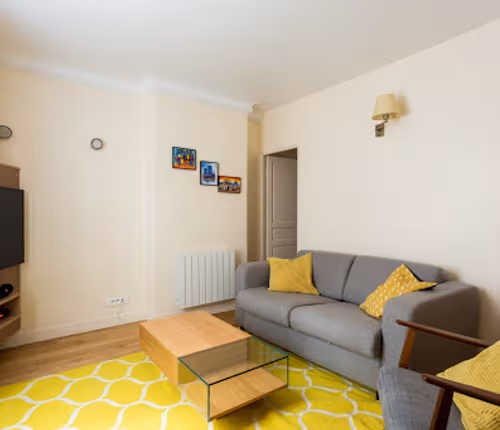 Triomphe Serviced Apartment