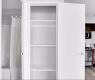 N Sheridan Rd Serviced Apartment