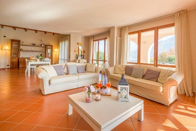 A Luxury Retreat in the Lake como