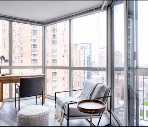 E Delaware Pl Serviced Apartment