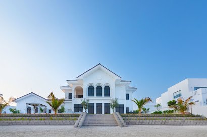 5 Bed Palm Jumeirah Villa with Direct Beach Access