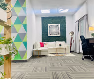 DLF Phase 4 Apartments