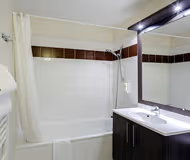 Bathroom at Orléans