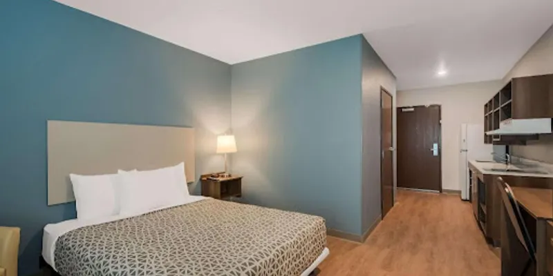 Bellflower - Los Angeles Apartment