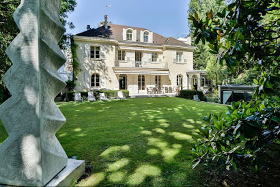 NEUILLY MANSION
