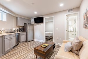133 7th Street SE Unit 1