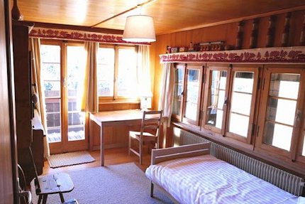 A Traditional Alpine 240 sqm Chalet in Central Gstaad