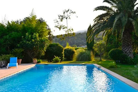 TOURETTES SUR LOUP-A CHARMING VILLAGE MEDIEVAL-CITY OF THE VIOLET