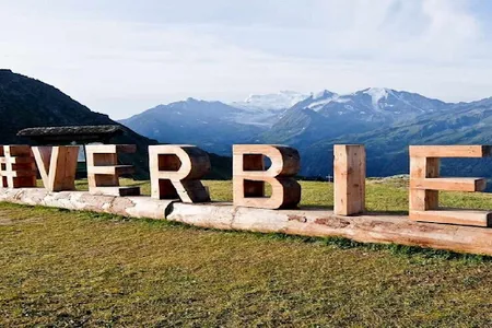 VERBIER LUXURY JUST OFF PLACE CENTRALE