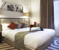 Bedroom at Covent Garden apartment