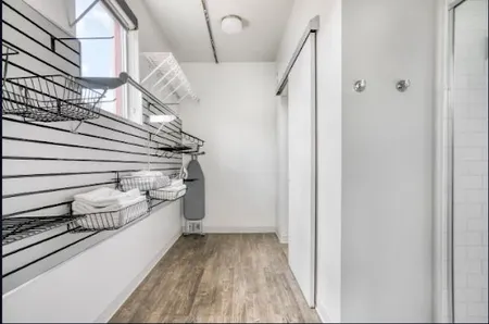 I St NE Serviced Apartments