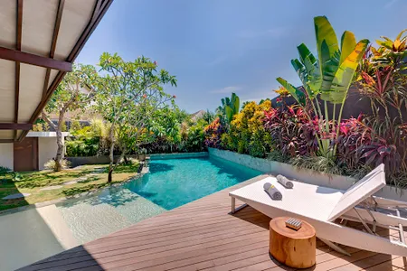Glamorous Designer Villa With Private Gardens