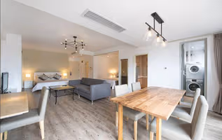 Xinzha Road Serviced Apartments