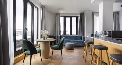 Nollendorfpl Family Living Apartment with Terrace