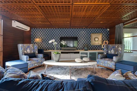 An Elegant and Stylish Windu Sari Villa