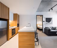 Docklands Serviced Apartment