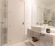 Las Plaza Serviced Apartment