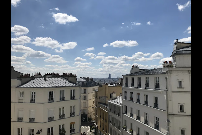 DISCOVER THE INCOMPARABLE CHARM MONTMARTRE