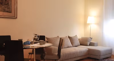 Domenichino Serviced Apartment