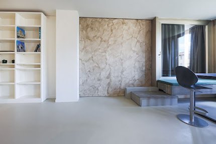A LUXURY RESIDENCE JUST OFF PONTE VECHHIO