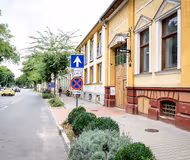 <font style="vertical-align: inherit;"><font class="" style="vertical-align: inherit;">Miklós u. 15. külseje </font><font style="vertical-align: inherit;">Debrecen 4025 Magyarország</font></font>