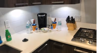 86 SW 8th St Apartment 1